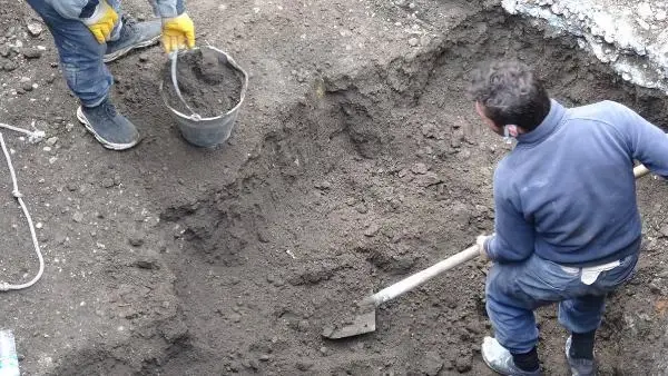 Otopark kazısında 2000 bin yıllık tarihi yapılar keşfedildi Otopark kazısında 2000 bin yıllık tarihi yapılar keşfedildi