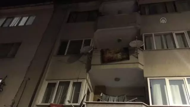 Üçüncü kattan düşen kişi ağır yaralandı Üçüncü kattan düşen kişi ağır yaralandı