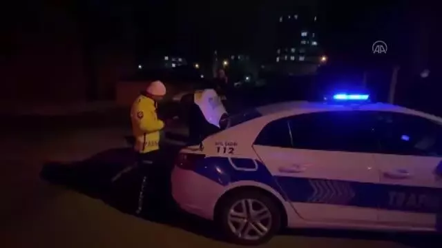 Son dakika! Alkollü sürücü kaza yaptıktan sonra polislere sürücü olmadığını iddia etti Son dakika! Alkollü sürücü kaza yaptıktan sonra polislere sürücü olmadığını iddia etti