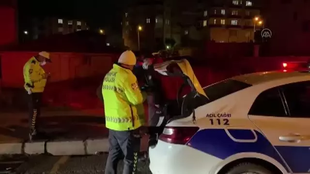 Son dakika! Alkollü sürücü kaza yaptıktan sonra polislere sürücü olmadığını iddia etti Son dakika! Alkollü sürücü kaza yaptıktan sonra polislere sürücü olmadığını iddia etti