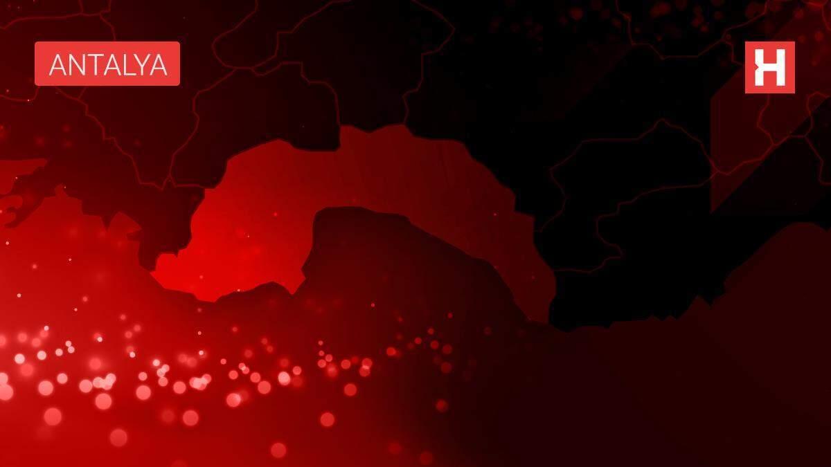 Son dakika haberleri... Antalya'da hırsızlık için girdiği evin sahibini silahla yaralayan şüpheli yakalandı