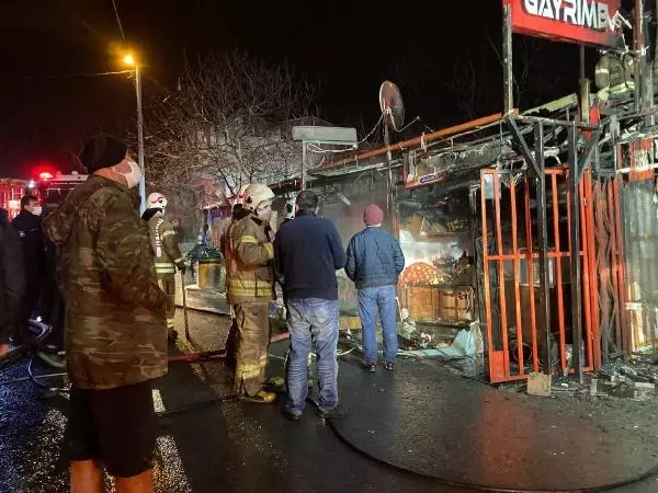 Son dakika! Arnavutköy'de kahvaltı salonu alev alev yandı Son dakika! Arnavutköy'de kahvaltı salonu alev alev yandı