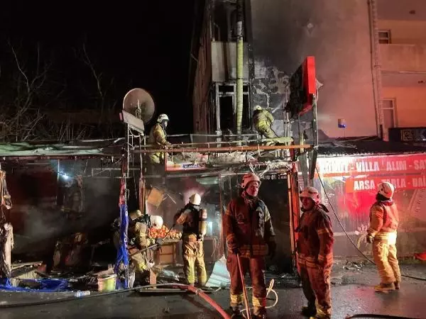Son dakika! Arnavutköy'de kahvaltı salonu alev alev yandı Son dakika! Arnavutköy'de kahvaltı salonu alev alev yandı