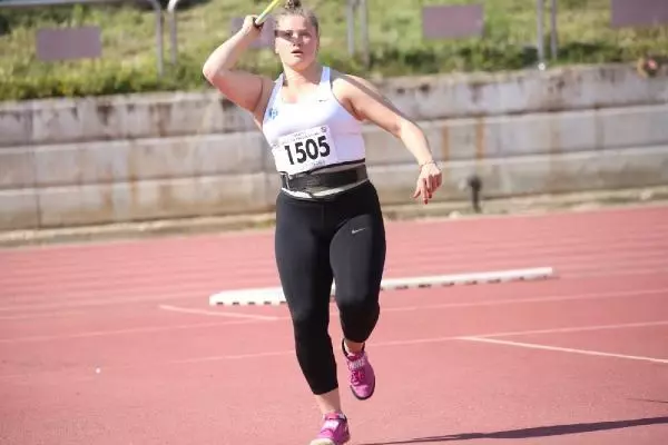 Atletizmde gençlerden büyük başarı Atletizmde gençlerden büyük başarı
