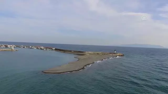 Balıkçılar, derelerden gelen çakıl ve kumla dolan limanın temizlenmesini istiyor Balıkçılar, derelerden gelen çakıl ve kumla dolan limanın temizlenmesini istiyor