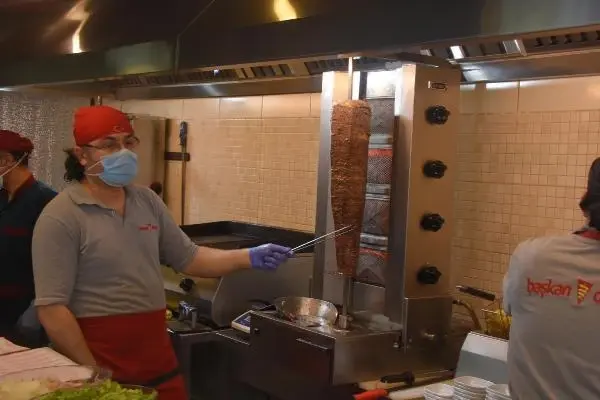 Başkan Yenice: Restoran ve lokantaların açılması memnuniyet yarattı Başkan Yenice: Restoran ve lokantaların açılması memnuniyet yarattı