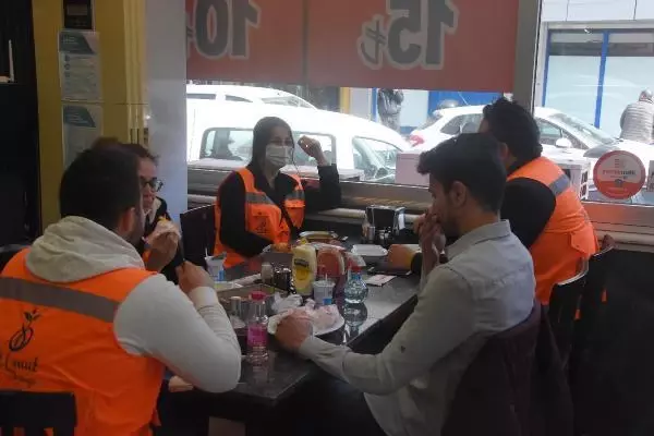 Başkan Yenice: Restoran ve lokantaların açılması memnuniyet yarattı Başkan Yenice: Restoran ve lokantaların açılması memnuniyet yarattı