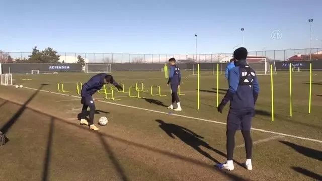 Büyükşehir Belediye Erzurumspor'da hedef, ligde kalıcı olmak Büyükşehir Belediye Erzurumspor'da hedef, ligde kalıcı olmak