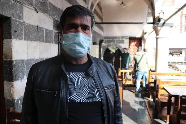 Diyarbakır'da normalleşmeyle açılan iş yerlerinin evdeki personeli işe geri döndü