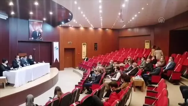 Gazipaşa ilçesinde bir kavşaktaki Osmanlı tuğralı saatin kaldırılması tartışmaya neden oldu Gazipaşa ilçesinde bir kavşaktaki Osmanlı tuğralı saatin kaldırılması tartışmaya neden oldu