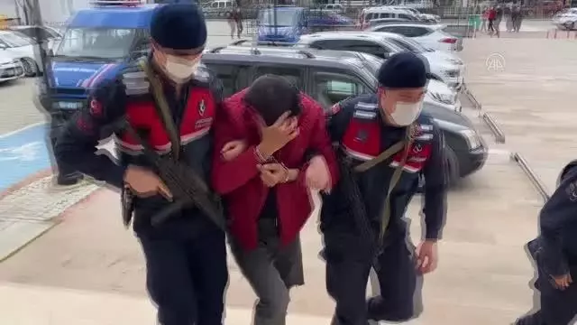 Hırsızlık için girdiği evin sahibini silahla yaralayan şüpheli tutuklandı Hırsızlık için girdiği evin sahibini silahla yaralayan şüpheli tutuklandı