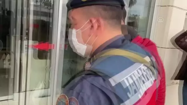 Hırsızlık için girdiği evin sahibini silahla yaralayan şüpheli tutuklandı Hırsızlık için girdiği evin sahibini silahla yaralayan şüpheli tutuklandı