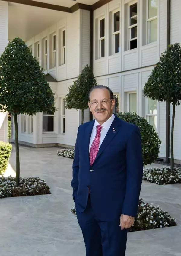İş dünyasının kapılarını mezun olmadan aralıyorlar