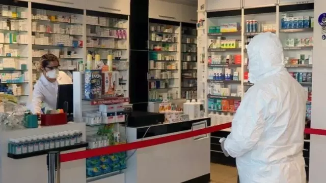 İstanbul'da eczaneler normal mesai saatlerine döndü İstanbul'da eczaneler normal mesai saatlerine döndü