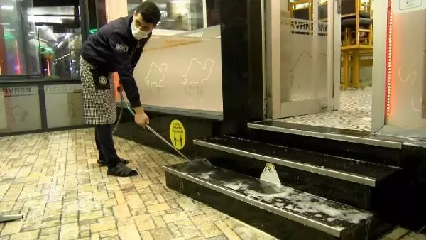 İstanbul'da kademeli normalleşme: iş yerleri geceden hazırlık yaptı-2(Ümraniye) İstanbul'da kademeli normalleşme: iş yerleri geceden hazırlık yaptı-2(Ümraniye)