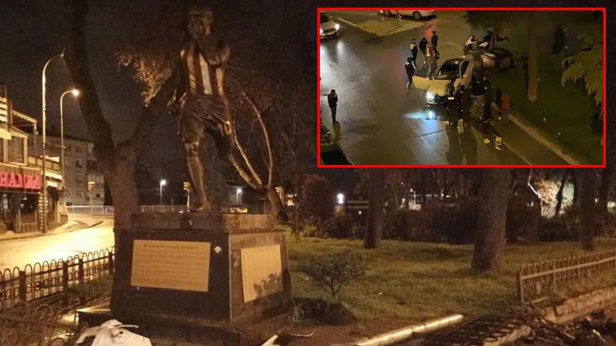 Kadıköy'de bulunan Alex de Souza'nın heykeline otomobil çarptı