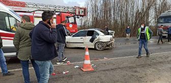 Kamyonet ile otomobil çarpıştı: 3 yaralı