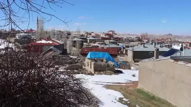 Son dakika haber! 'Kocan cinayet işledi' diye korkuttukları kadının bileziklerini dolandırdılar Son dakika haber! 'Kocan cinayet işledi' diye korkuttukları kadının bileziklerini dolandırdılar