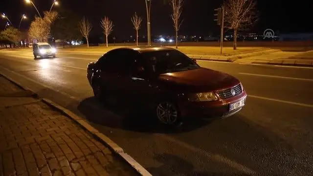 Kovalamaca sonucu durdurulan otomobilde uyuşturucu bulundu Kovalamaca sonucu durdurulan otomobilde uyuşturucu bulundu