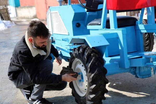 Köylülerin 'Yerli Elon Musk' dediği maden işçisi bu kez de traktör yaptı