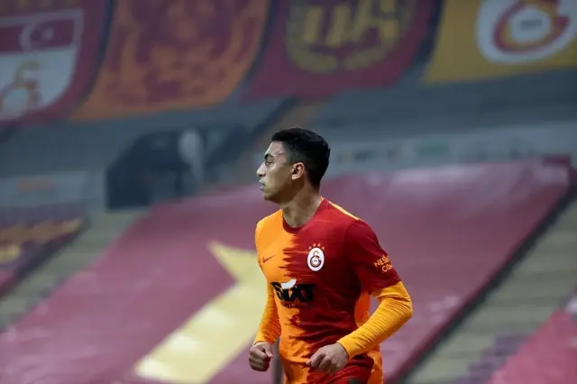 Mostafa Mohamed, Salah'ı geçerek yeni takımında en iyi başlangıcı yapan Mısırlı oyuncu oldu Mostafa Mohamed, Salah'ı geçerek yeni takımında en iyi başlangıcı yapan Mısırlı oyuncu oldu