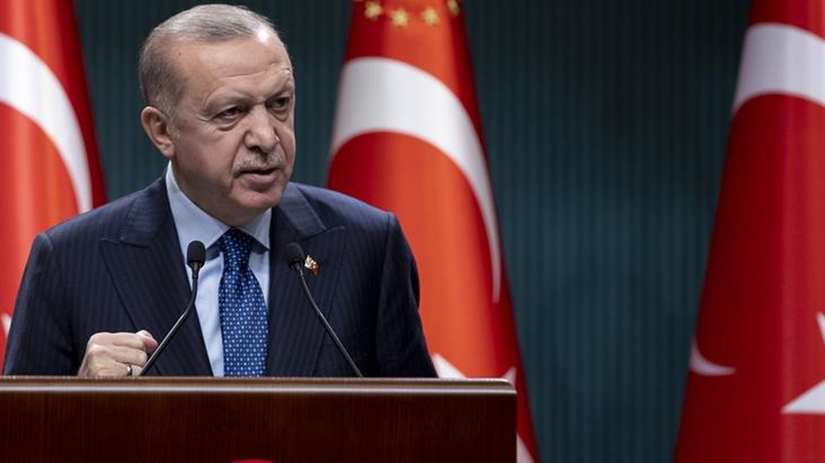 Normalleşmeye adım atarken Prof. Dr. Bengi Başer 'Haziran' ayını hatırlattı: 1 aya kalmaz yeniden kapanabiliriz