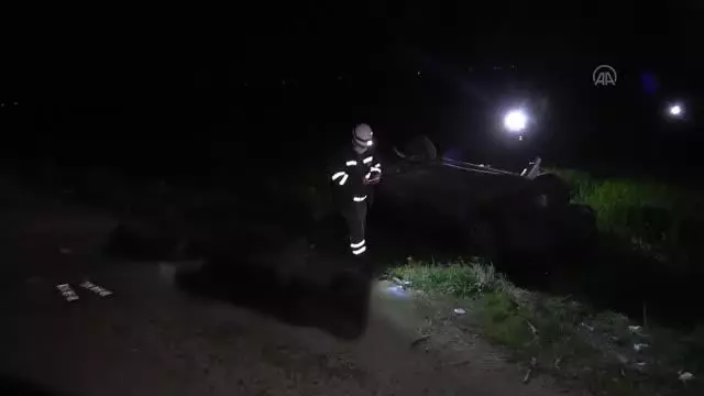 Son dakika haberi | Otomobil tarlaya devrildi: 2 ölü Son dakika haberi | Otomobil tarlaya devrildi: 2 ölü