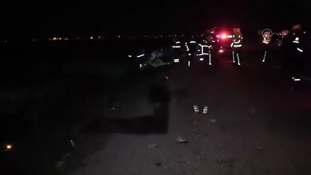 Son dakika haberi | Otomobil tarlaya devrildi: 2 ölü Son dakika haberi | Otomobil tarlaya devrildi: 2 ölü