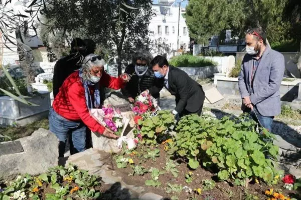 Saynur Gelendost, Bodrum'da mezarı başında anıldı Saynur Gelendost, Bodrum'da mezarı başında anıldı
