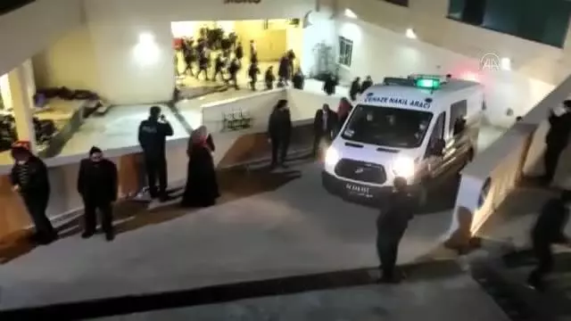 Son Dakika | Silahlı kavgada hayatını kaybeden 3 kişi defnedildi Son Dakika | Silahlı kavgada hayatını kaybeden 3 kişi defnedildi