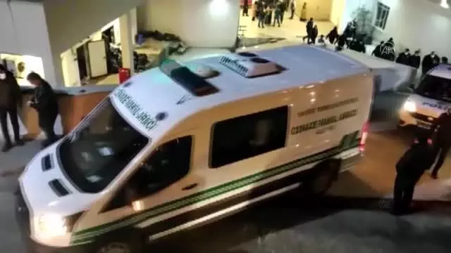 Son Dakika | Silahlı kavgada hayatını kaybeden 3 kişi defnedildi Son Dakika | Silahlı kavgada hayatını kaybeden 3 kişi defnedildi