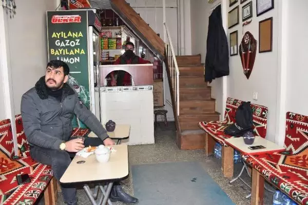 Son dakika: Sivas'ta normalleşme sevinci; lokantada yemeyi özledik Son dakika: Sivas'ta normalleşme sevinci; lokantada yemeyi özledik