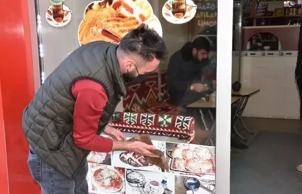 Son dakika: Sivas'ta normalleşme sevinci; lokantada yemeyi özledik Son dakika: Sivas'ta normalleşme sevinci; lokantada yemeyi özledik