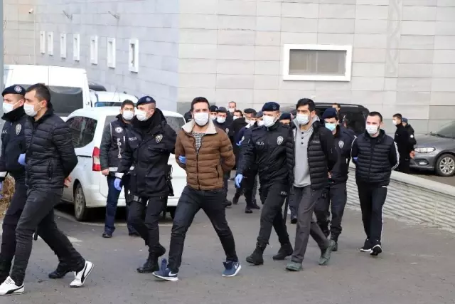 Samsun merkezli organize suç örgütü operasyonunda gözaltına alınan 31 şüpheli adliyede Samsun merkezli organize suç örgütü operasyonunda gözaltına alınan 31 şüpheli adliyede