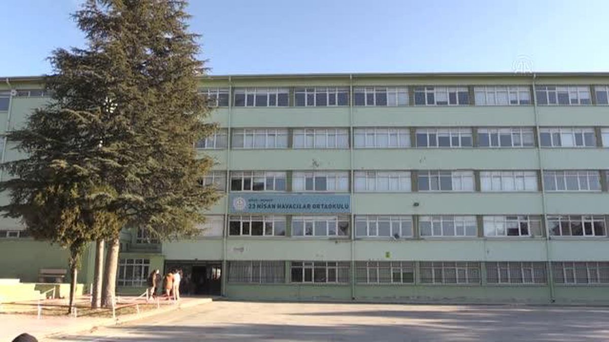 Son dakika haberi: KASTAMONU - Yeni normalleşme süreciyle okullarda yüz yüze eğitime başlandı
