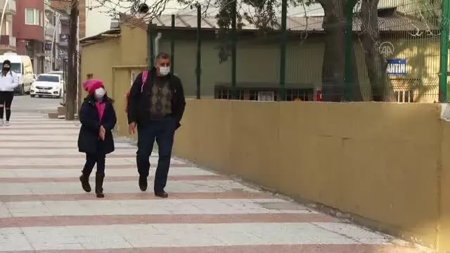 Yeni normalleşme süreciyle okullarda yüz yüze eğitim başladı Yeni normalleşme süreciyle okullarda yüz yüze eğitim başladı