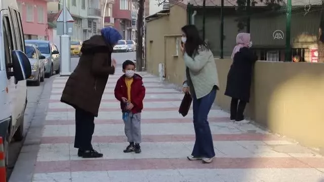 Yeni normalleşme süreciyle okullarda yüz yüze eğitim başladı Yeni normalleşme süreciyle okullarda yüz yüze eğitim başladı