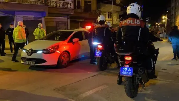 Yol verme kavgası: 3 yaralı Yol verme kavgası: 3 yaralı