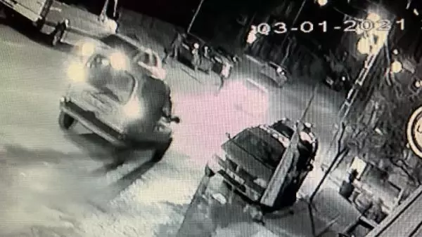 Yol verme kavgası: 3 yaralı Yol verme kavgası: 3 yaralı