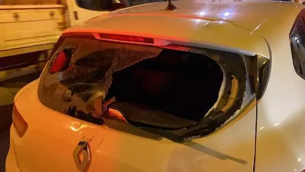 Yol verme kavgası: 3 yaralı Yol verme kavgası: 3 yaralı