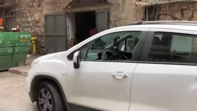 AA ekibi ve aracı Kudüs'te Ultra-Ortodoks Yahudilerin saldırısına uğradı (2) AA ekibi ve aracı Kudüs'te Ultra-Ortodoks Yahudilerin saldırısına uğradı (2)