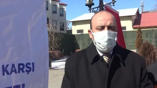 AFAD ekipleri Deprem Haftası dolasıyla vatandaşları bilgilendirdi AFAD ekipleri Deprem Haftası dolasıyla vatandaşları bilgilendirdi