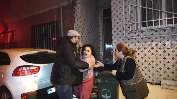 APARTMAN DAİRESİNDE ÇIKAN YANGINDA CAN PAZARI: BİNADA MAHSUR KALAN 4'Ü ÇOCUK 8 KİŞİYİ İTFAİYE KURTARDI APARTMAN DAİRESİNDE ÇIKAN YANGINDA CAN PAZARI: BİNADA MAHSUR KALAN 4'Ü ÇOCUK 8 KİŞİYİ İTFAİYE KURTARDI