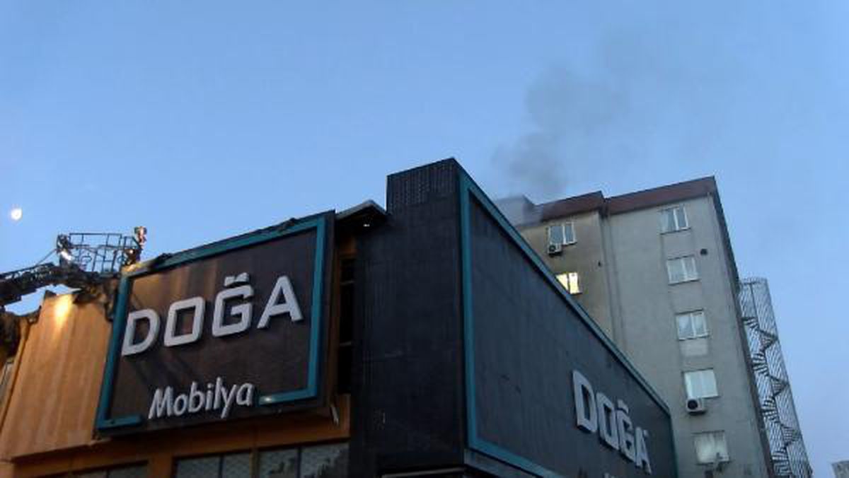 Ataşehir'de mobilya fabrikasında ikinci kez yangın çıktı