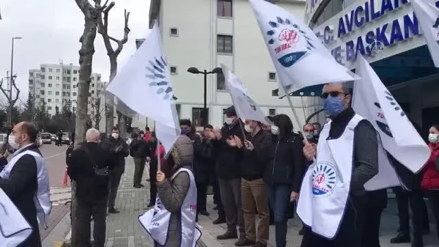 Avcılar'da belediye çalışanlarından toplu sözleşme eylemi Avcılar'da belediye çalışanlarından toplu sözleşme eylemi