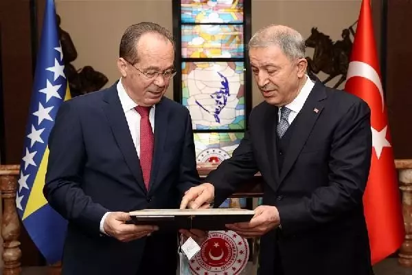 Türkiye ile Bosna Hersek arasında Askeri Mali İşbirliği Anlaşması imzalandı Türkiye ile Bosna Hersek arasında Askeri Mali İşbirliği Anlaşması imzalandı