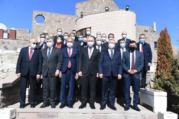 Bursa'yı Ankara-İstanbul hattına bağlamak için çalışmalar devam ediyor' Bursa'yı Ankara-İstanbul hattına bağlamak için çalışmalar devam ediyor'