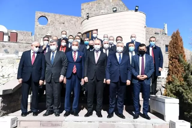 Bursa'yı Ankara-İstanbul hattına bağlamak için çalışmalar devam ediyor' Bursa'yı Ankara-İstanbul hattına bağlamak için çalışmalar devam ediyor'