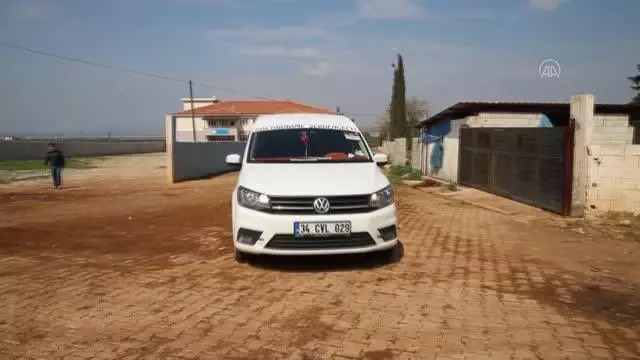 Beslenme güçlüğü çektiği için ameliyat edilen ineğin karnından 15 kilo halat çıktı Beslenme güçlüğü çektiği için ameliyat edilen ineğin karnından 15 kilo halat çıktı