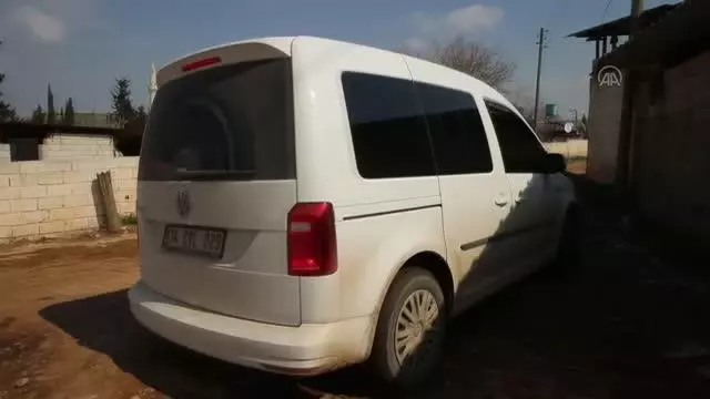 Beslenme güçlüğü çektiği için ameliyat edilen ineğin karnından 15 kilo halat çıktı Beslenme güçlüğü çektiği için ameliyat edilen ineğin karnından 15 kilo halat çıktı